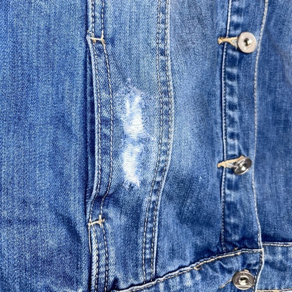 MISSGUIDED Graphic Ripped Denim Jacket Blue Size 6 - Picture 6 of 7